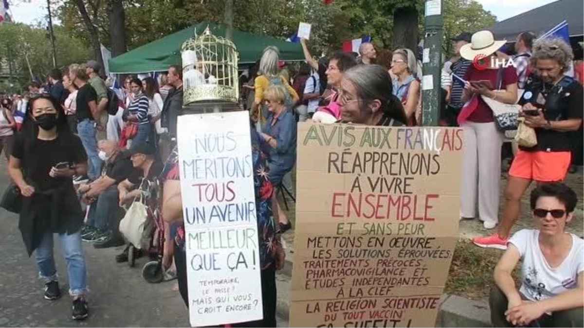Fransa\'da aşı karşıtları yine sokağa indi
