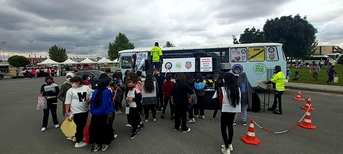 Son dakika haberi: Kayseri İl Emniyet Müdürlüğünden uygulamalı trafik eğitimi