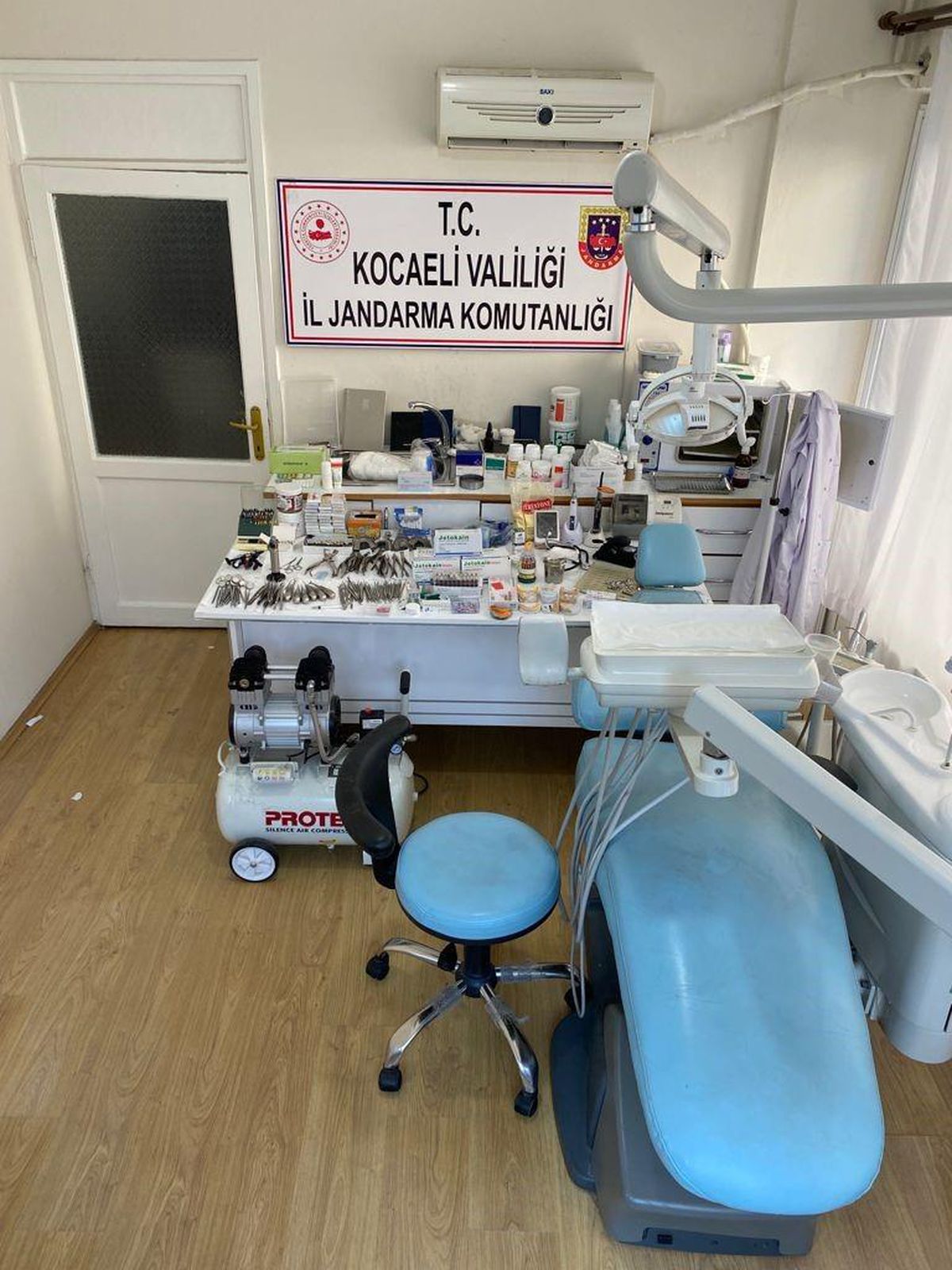 Kocaeli\'de kaçak muayenehaneye yapılan operasyonda bir kişi gözaltına alındı