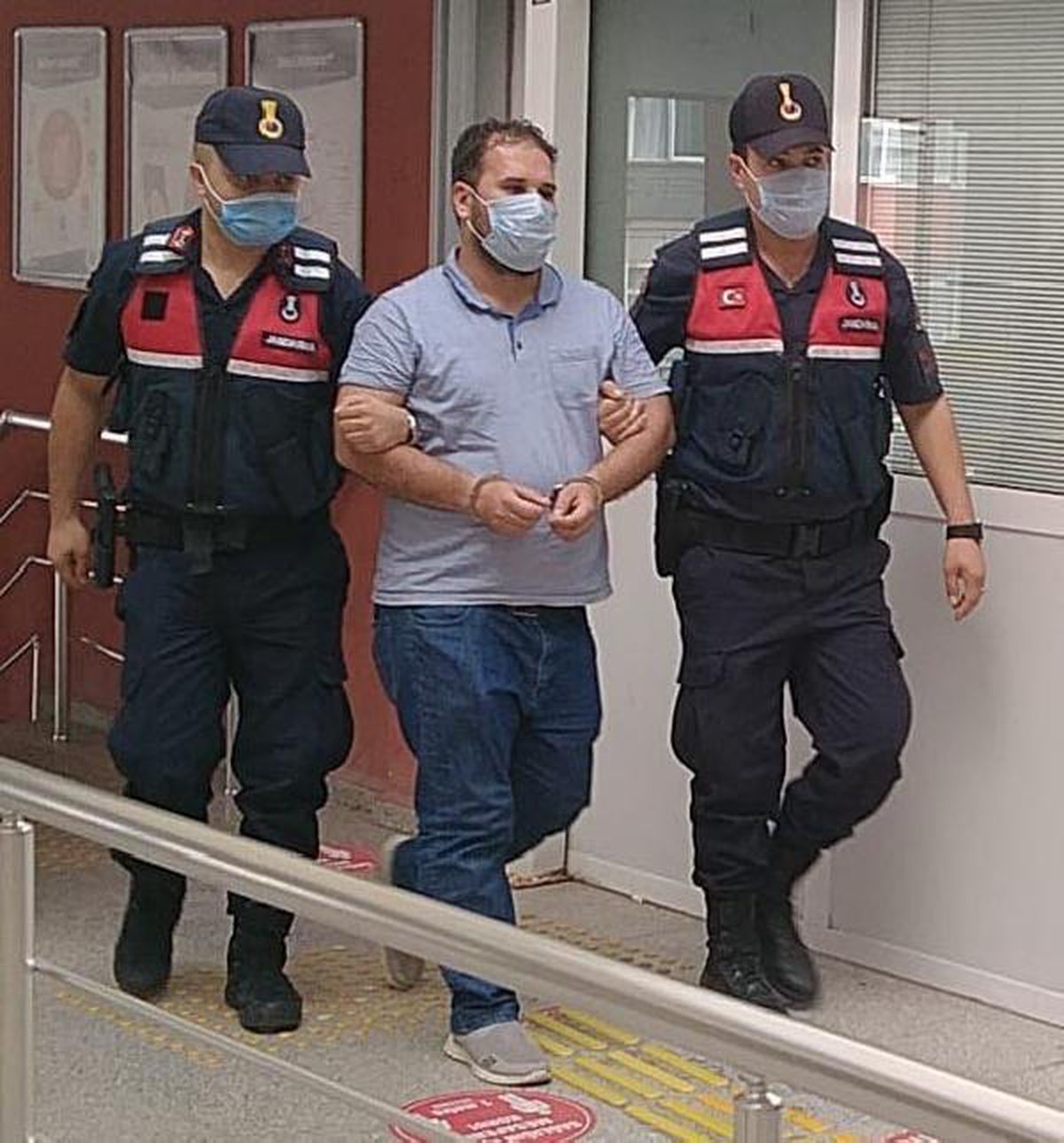 Kocaeli\'de Suriyeli sahte diş hekimi adliyede