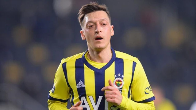 Mesut Özil 26 Eylül'de yapılacak seçimlerde oy vereceği partiyi açıkladı: Artık onun arkasındayım