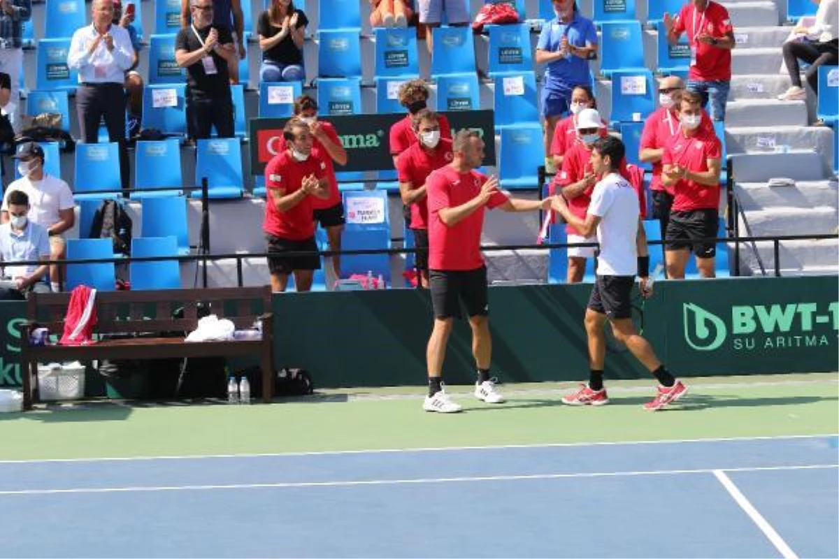 A Milli Erkek Tenis Takımı, Davis Cup Dünya Grubu 2\'ye iyi başladı