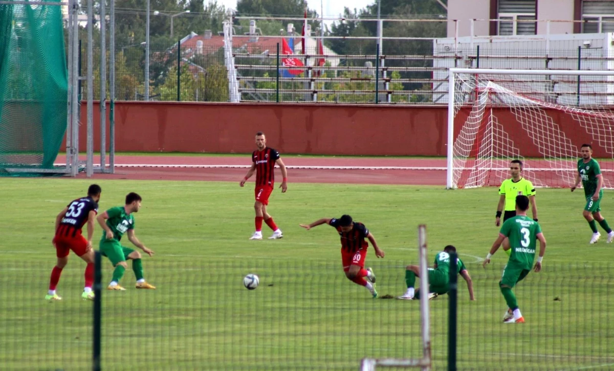 24Erzincanspor kendi sahasında İspartaspor\'a 3-1 yenildi