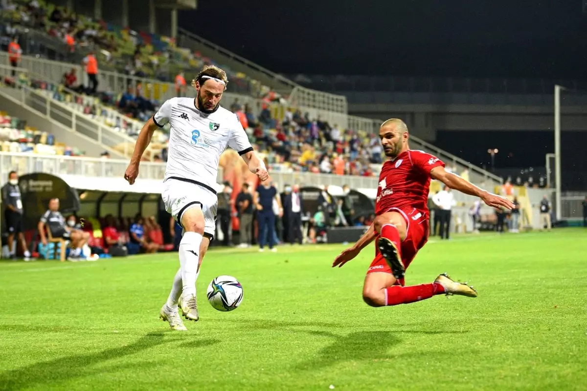 Denizlispor öne geçtiği maçta 3 puanı bıraktı