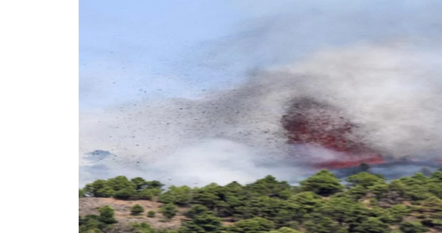 130 depremin ardından Kanarya Adaları'nda yanardağ patladı