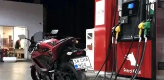 Kartal'da motosiklet hırsızlığı kamerada