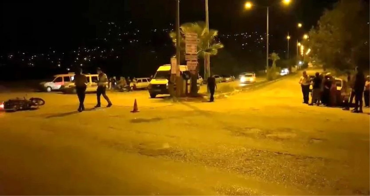 Osmaniye\'de otomobil ile motosiklet çarpıştı: 2 yaralı