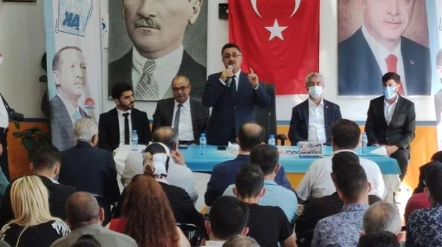 Şahinbey'de 4 partiden istifa eden 250 kişi AK Parti'ye üye oldu