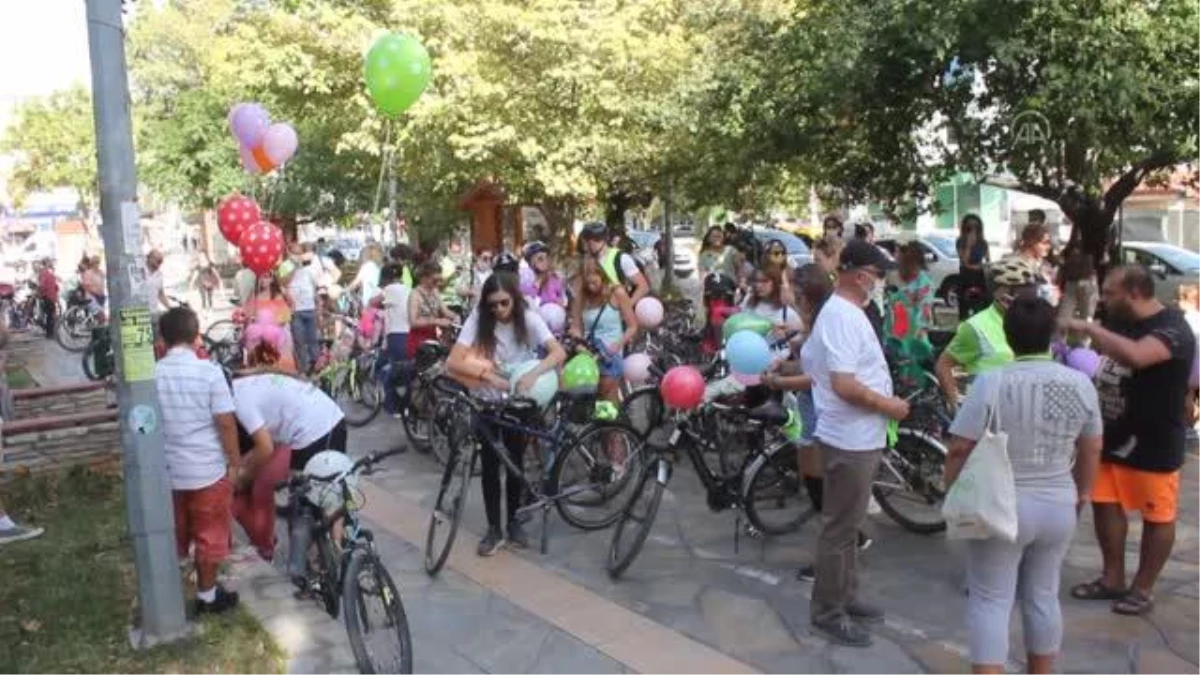 "Süslü Kadınlar Bisiklet Turu" düzenlendi