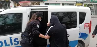 Uyuşturucudan aranması olan kadın devriye ekiplerine yakalandı