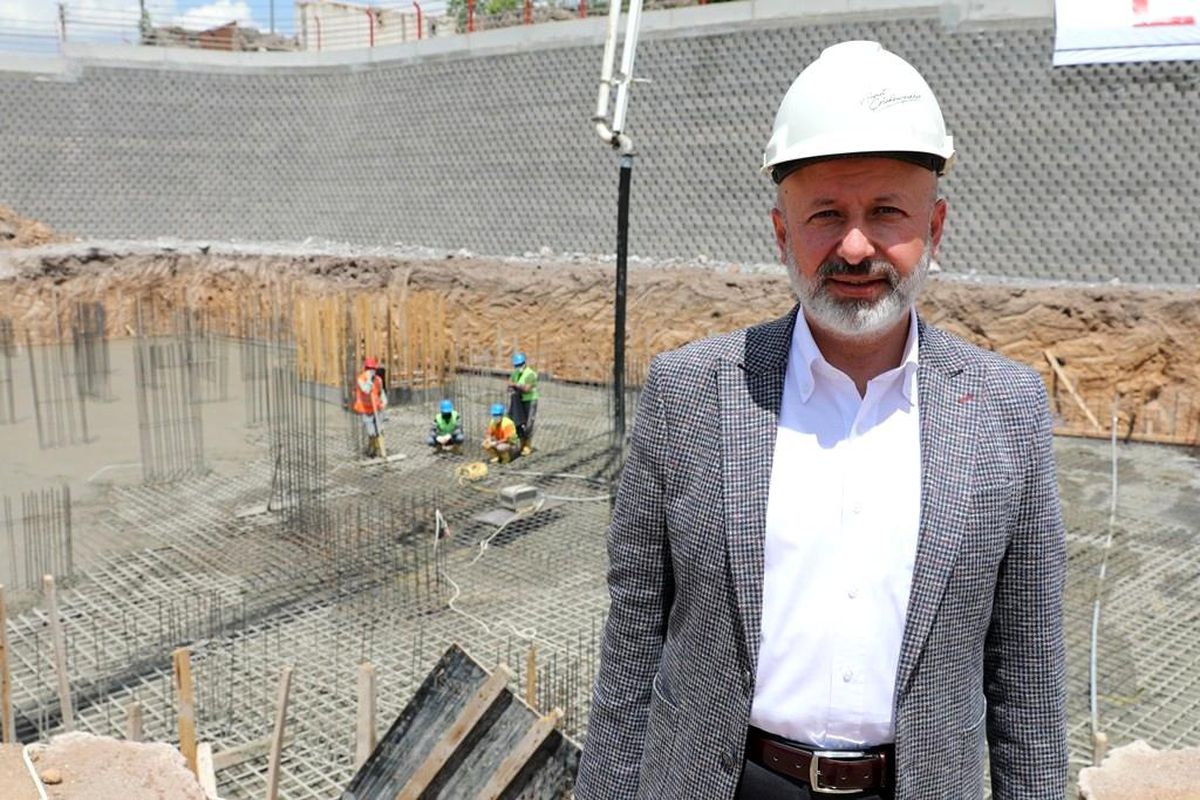 Başkan Çolakbayrakdar: "Erkilet Bulvarı yeni bir görünüm kazanacak"