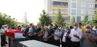 Beyin kanaması sonucu hayatını kaybeden jandarma uzman çavuş toprağa verildi