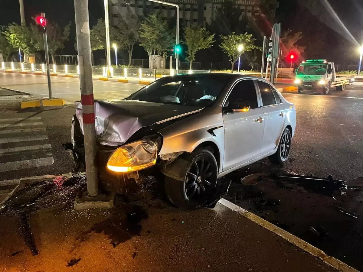 Elazığ\'da zincirleme trafik kazası: 2 yaralı