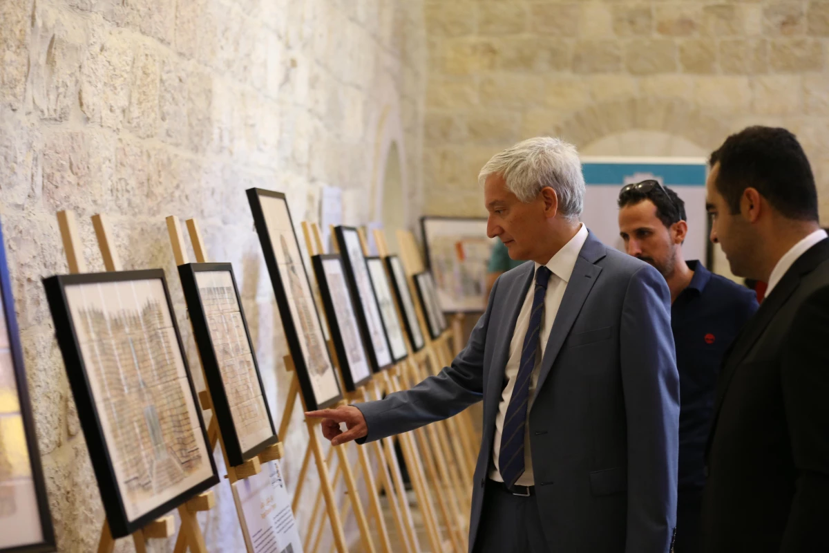 Filistinli sanatçıların Kudüs konulu seramik çalışmalarının yer aldığı sergi Doğu Kudüs\'te ziyarete açıldı