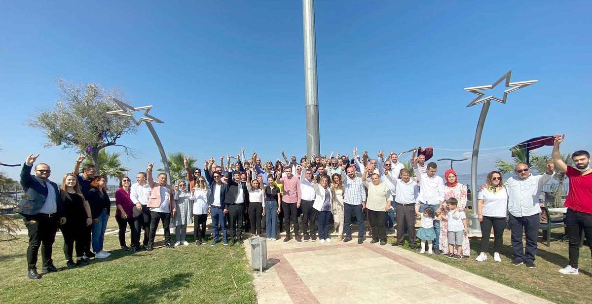 MHP Karamürsel İlçe Başkanlığı üyeleri, il yönetimiyle bir araya geldi