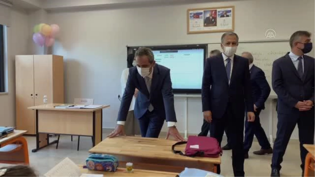 Son dakika haber | Milli Eğitim Bakanı Özer, Şile ve Erenköy\'de okul açılışına katıldı
