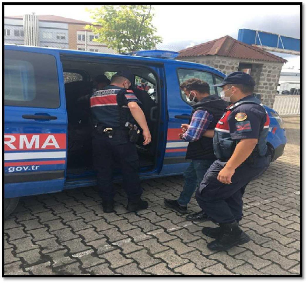 Ordu\'da inşaatlardan hırsızlık yaptıkları iddiasıyla 5 kişi yakalandı