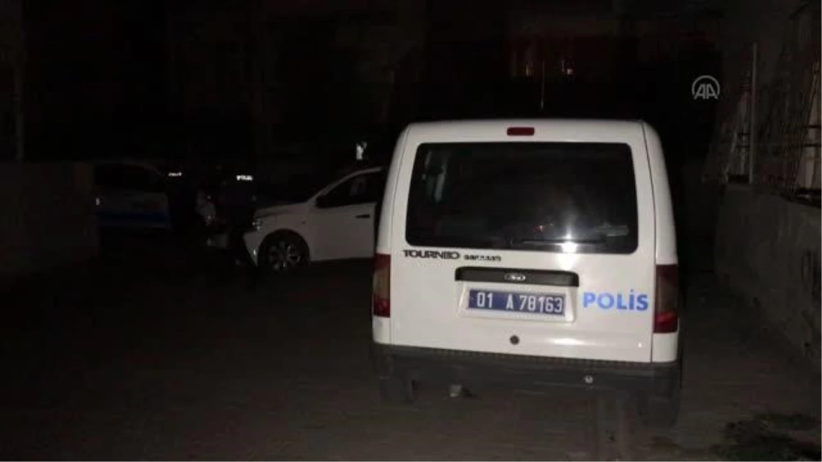 Polisin kovaladığı otomobildeki şüpheliler kaza yapınca yaya olarak kaçtı