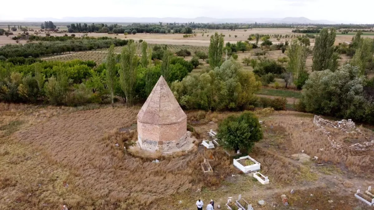 Selçuklu kümbetinde yıllar sonra ortaya çıkan acı gerçek