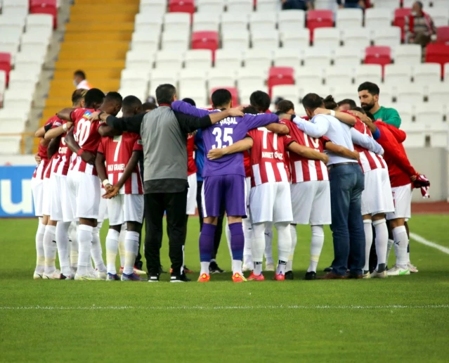 Sivasspor'da, Malatyaspor maçı öncesi 3 sakat oyuncu bulunuyor