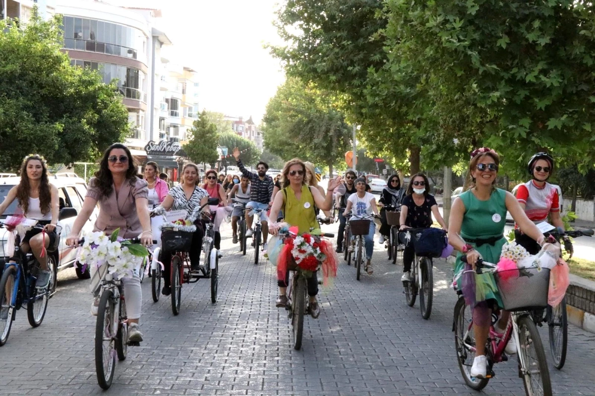 Süslü Kadınlar Bisiklet Turu\'nun dokuzuncusu Nazilli\'de yapıldı