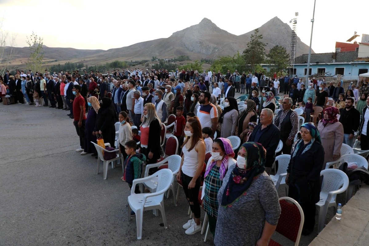 Tercan 1. Bal Festivali düzenlendi
