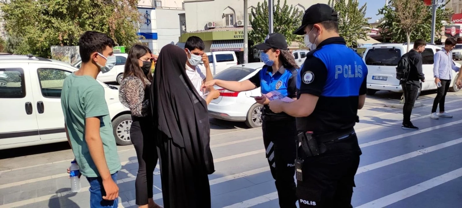 Toplum Destekli Polisler Cizreli kadınları bilgilendirip KADES\'i tanıttı