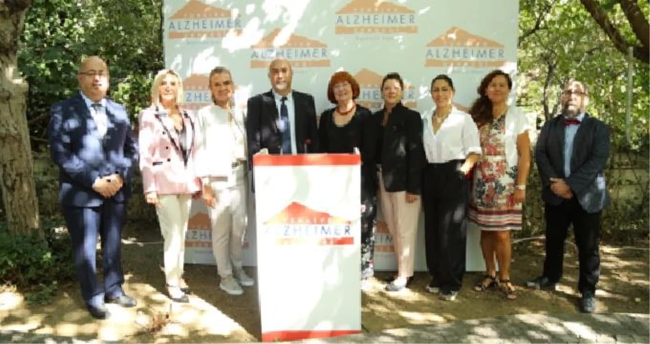 Türkiye Alzheimer Derneği, 21 Eylül Dünya Alzheimer Günü sebebiyle bir basın toplantısı gerçekleşti