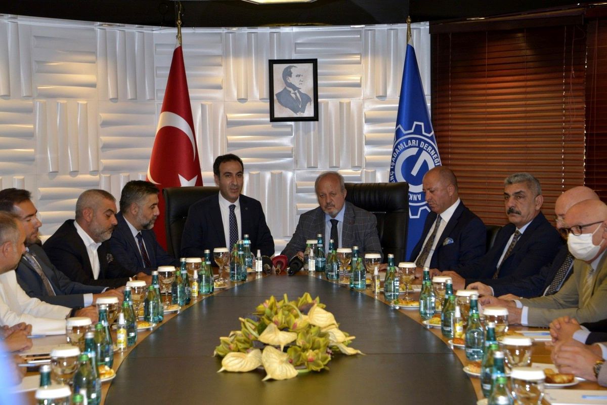 Ankara Sanayi Odası Yönetim Kurulu, ANGİAD\'ı ziyaret etti