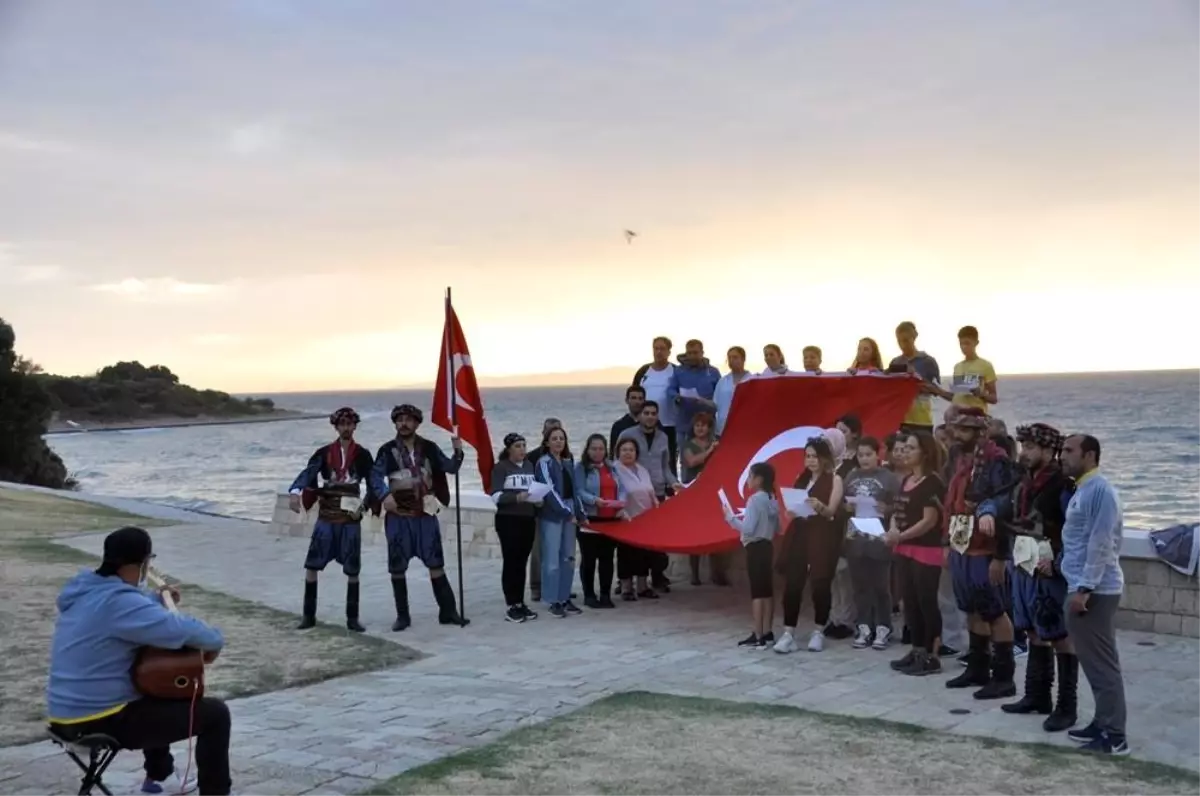 AYFAD üyeleri Çanakkale\'de Şehitlere Saygı Yürüyüşü yaptı