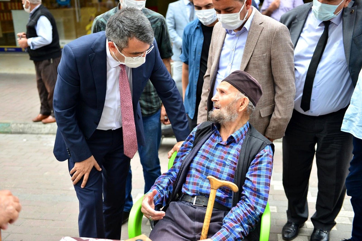Başkan Yılmaz, Yıldırım\'ı sokak sokak geziyor