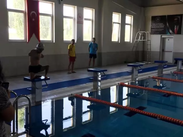 Son dakika spor: Bedensel engelli milli yüzücü Sefa Yurtkölesi Selendi'de söyleşi gerçekleştirdi