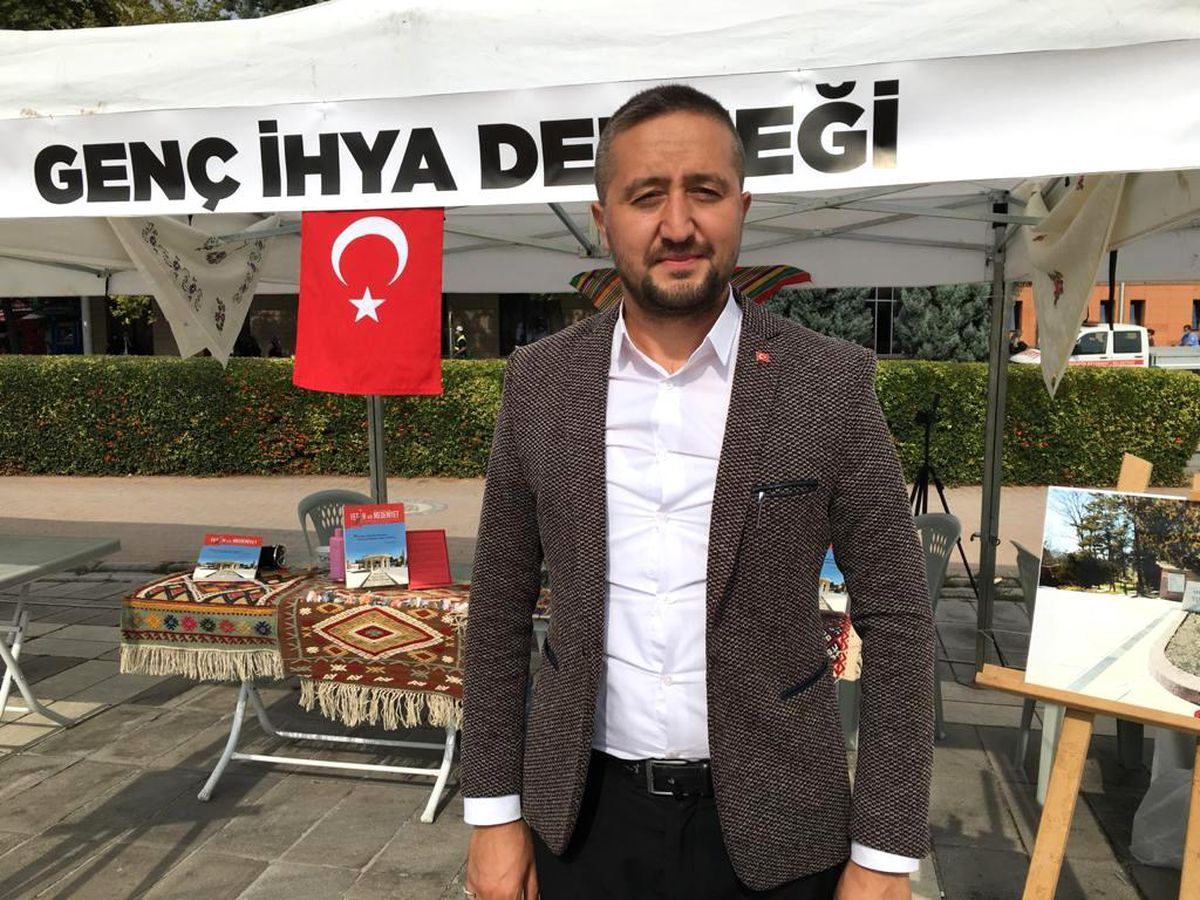 Eskişehir İhya Derneği açtığı sergide Yunus Emre\'yi anlatıyor