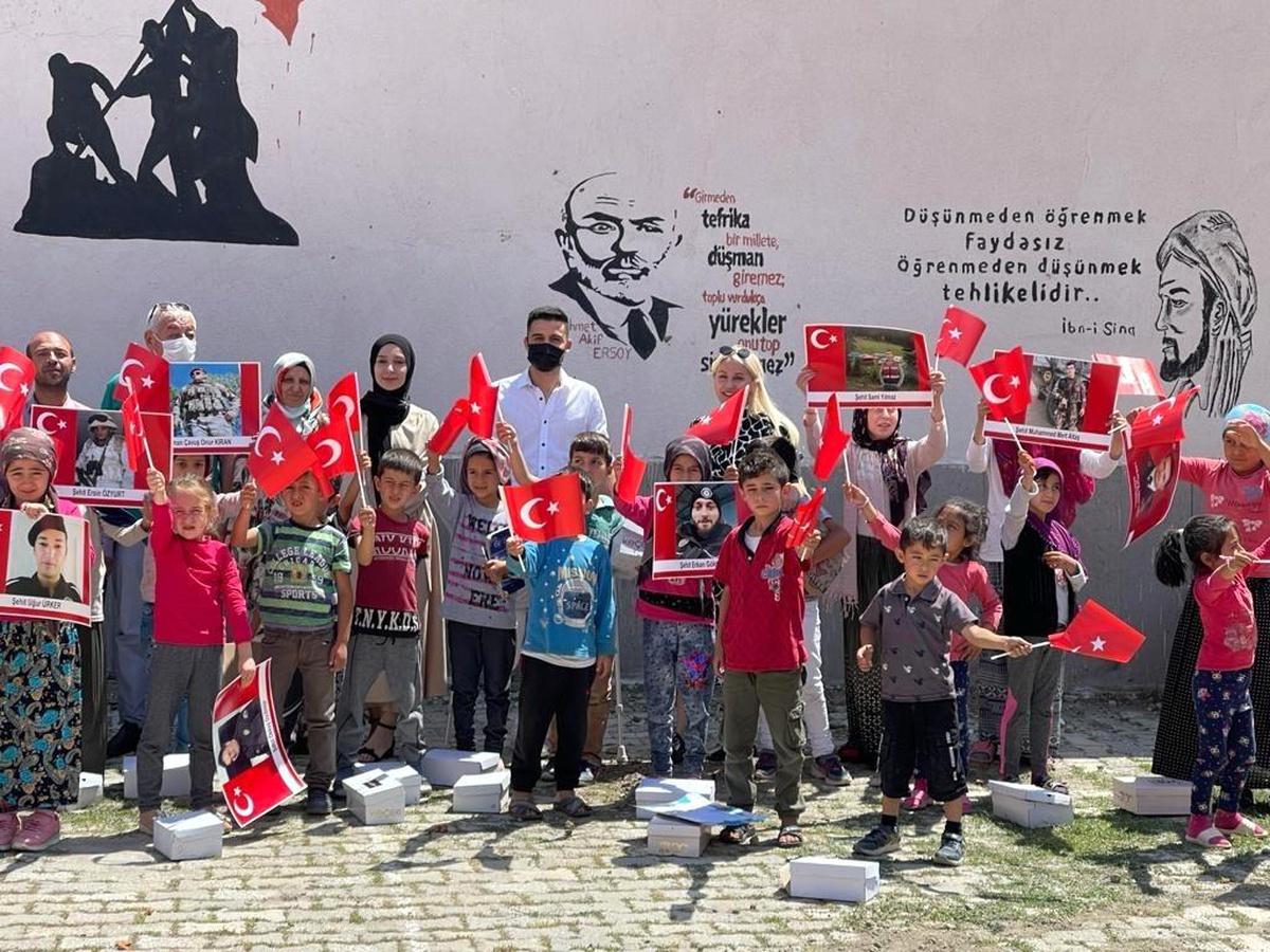 Gazi Yayla\'dan \'Kardeş Köy Okulları\' projesine büyük destek