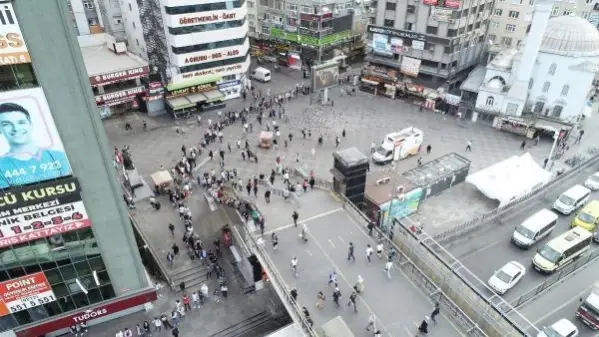 Şirinevler Meydanı'nda oluşan metrelerce otobüs kuyruğu vatandaşı canından bezdirdi