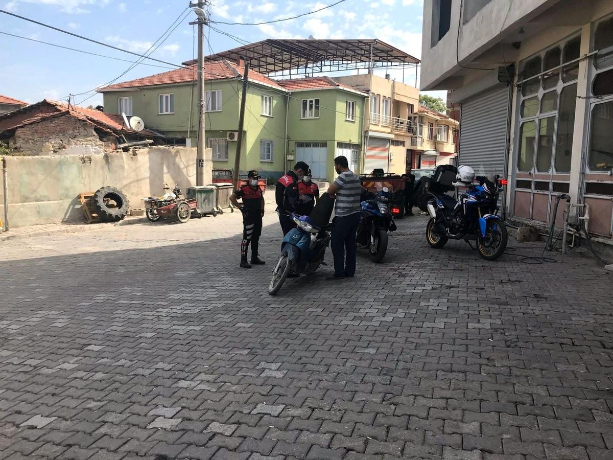Manisa\'da jandarmadan kask denetimi
