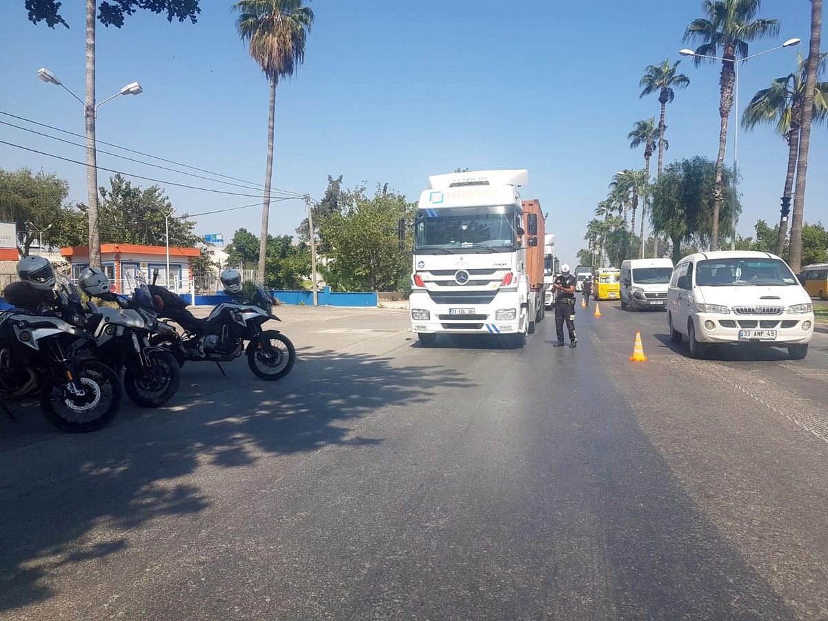 Mersin\'de yılın ilk 8 ayında 157 bin 446 yük taşıyan araç kontrol edildi