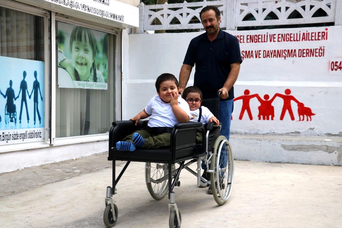 Pahalıydı alamadılar onlar da kendileri yaptı, çocukların mutluluğu her şeye değdi
