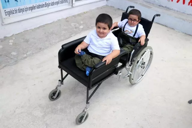 Pahalıydı alamadılar onlar da kendileri yaptı, çocukların mutluluğu her şeye değdi