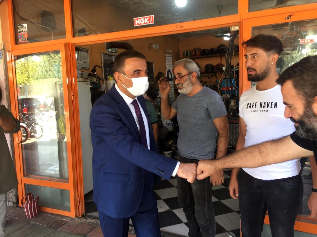 Siirt Valisi Hacıbektaşoğlu esnafla bir araya geldi