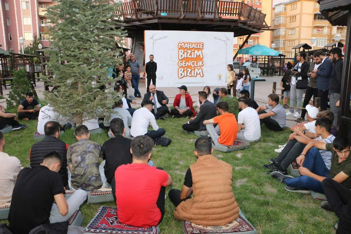 AK Parti Erzurum Gençlik Kolları, mahallelerdeki gençleri bir araya getiriyor