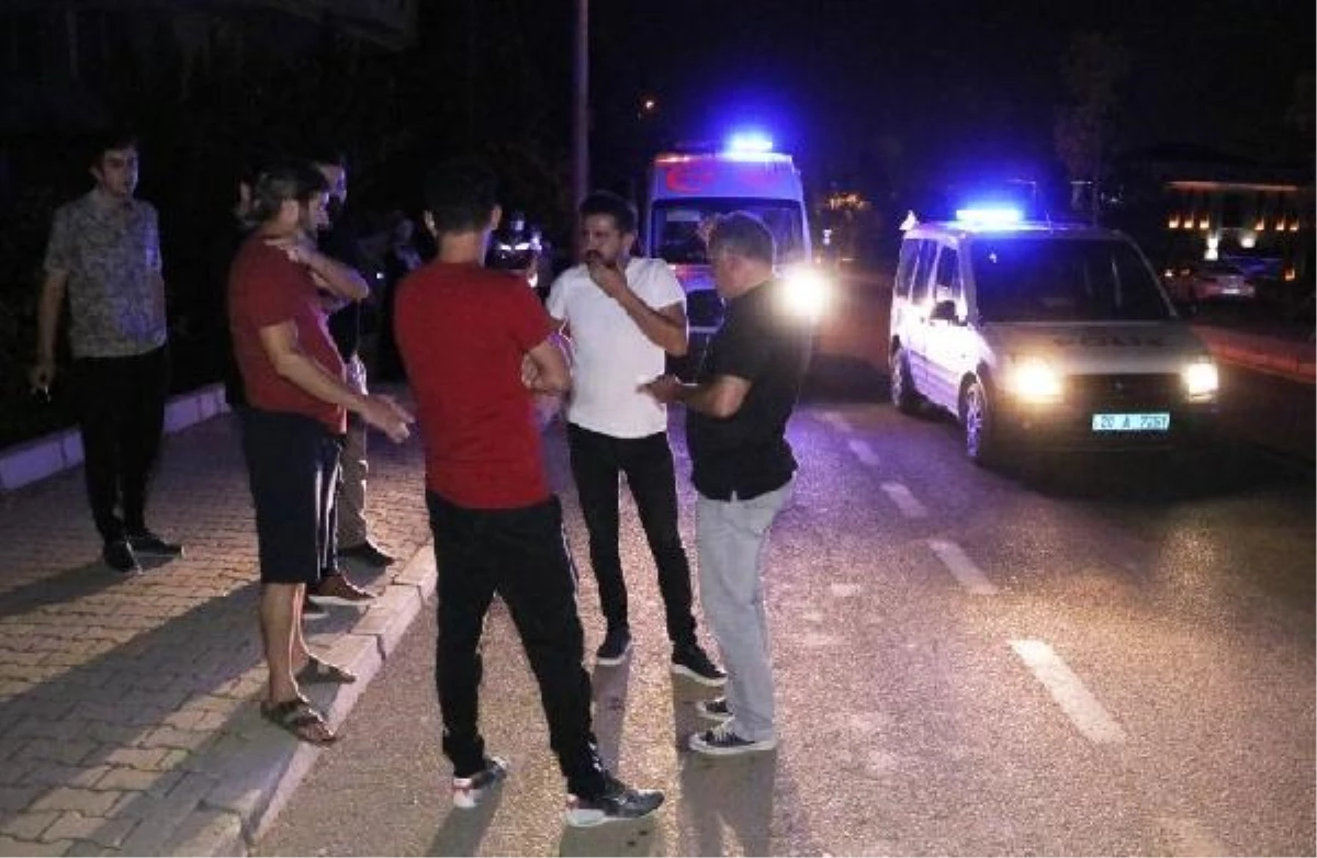 Alkollü genç otomobilleri taşa tuttu, yakalanıp polise teslim edildi