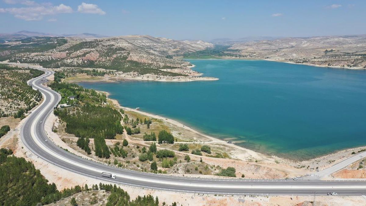 Son dakika haberi... Altınapa Baraj Gölü temizleniyor
