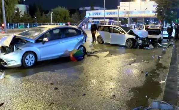 Son dakika haberi: Ankara'da 7 araçlı zincirleme kaza: 2 yaralı