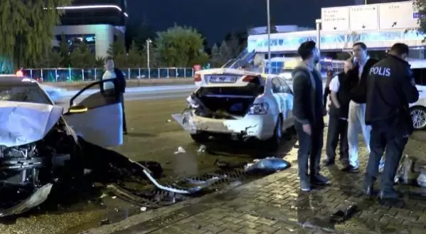 Son dakika haberi: Ankara'da 7 araçlı zincirleme kaza: 2 yaralı