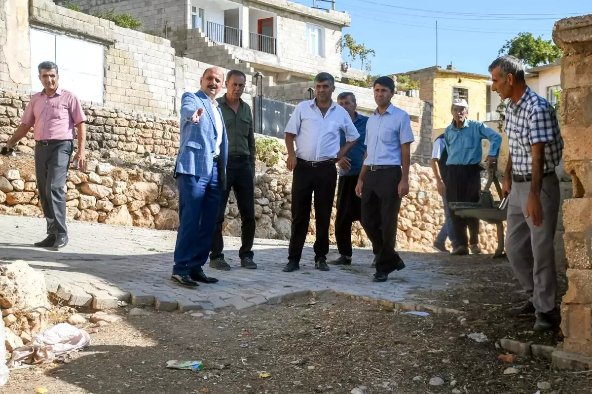 Başkan Doğru kilit parke taşı döşeme çalışmalarını inceledi