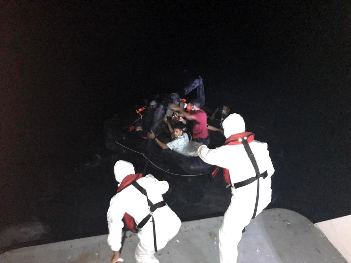 Can salına bindirip denizin ortasına bıraktılar