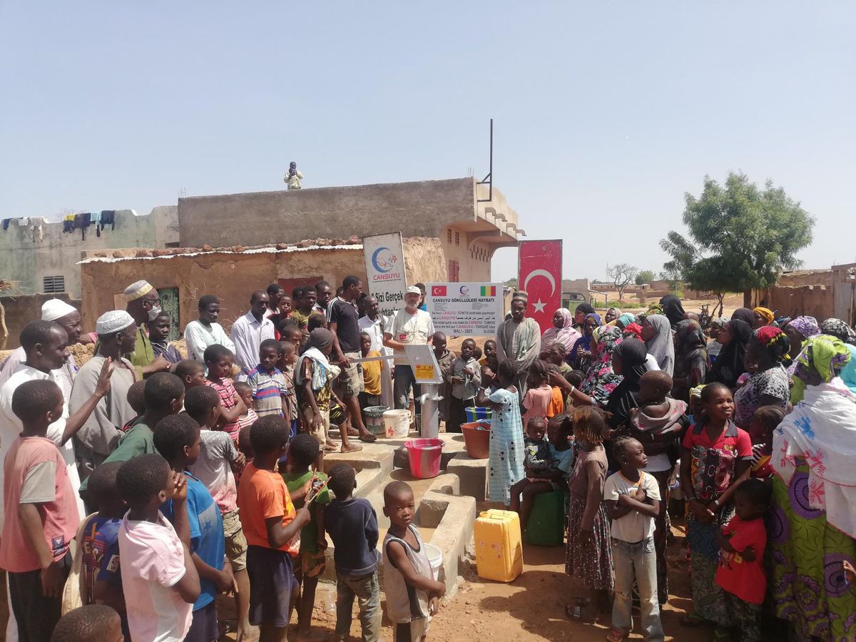 Cansuyu Derneği Mali\'de 34 su kuyusu açtı