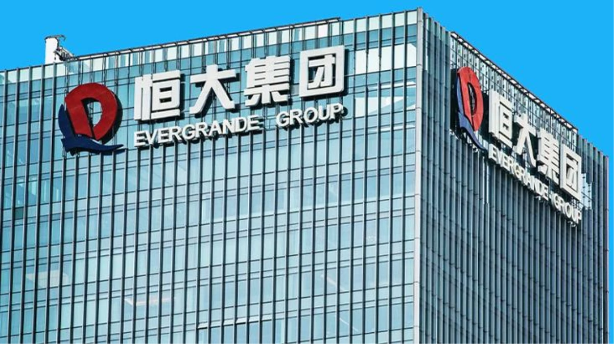 Çinli dev gayrimenkul şirketi Evergrande\'nin 300 milyar dolar borçları sebebiyle iflas edeceği iddia ediliyor