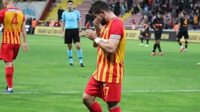 Galatasaray'a gol attıktan sonra gözyaşlarına boğulan Emrah Başsan, o anları anlattı